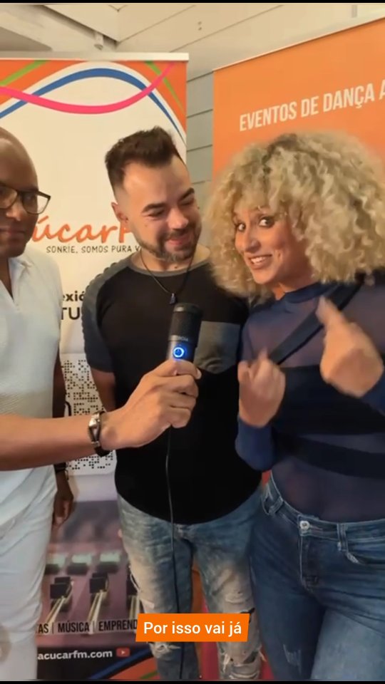 🎉 Celebramos el 4️⃣ Aniversario 🎂de @dansundayoficial el pasado 2/11 en las instalaciones de @jazzydancestudios y @acucarfm 📻 estuvo presente en tan importante evento.

🎤 En una flash entrevista llena de energía y buena vibra, compartimos momentos especiales con algunos invitados por ejemplo los profesores de Kizomba @andre_e_susana André💃🕺, quienes nos contaron sobre su experiencia en este gran evento y su debilidad por dos ritmos musicales.

📸 En cámara: @raccermyway 🎥

💫 ¡Gracias a todos por hacerlo posible!

#4toAniversario #JazzyVibes #AcucarFM #KizombaLove #AndréySusana #DanceCommunity #RicardoRaccer #CelebrationMode #FlashEntrevista #BaileYPasión 💃🎶🔥